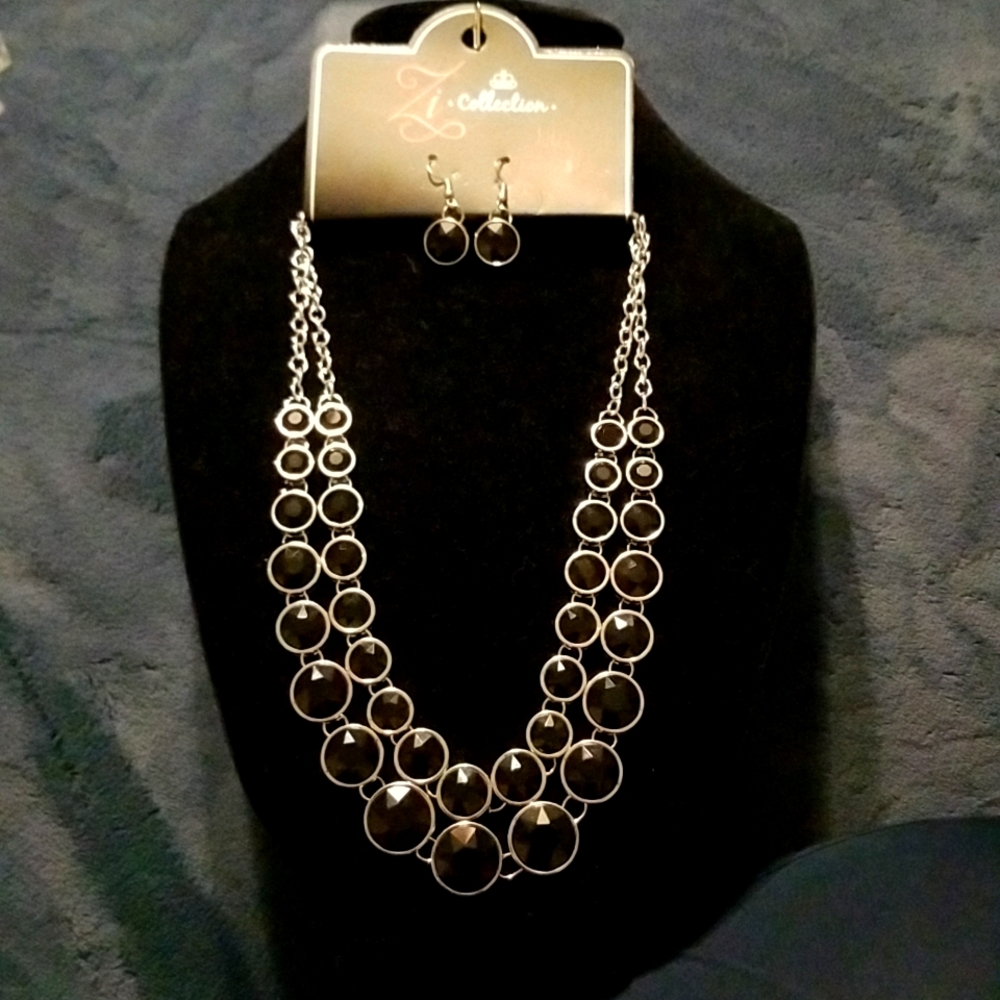 Zi Collection